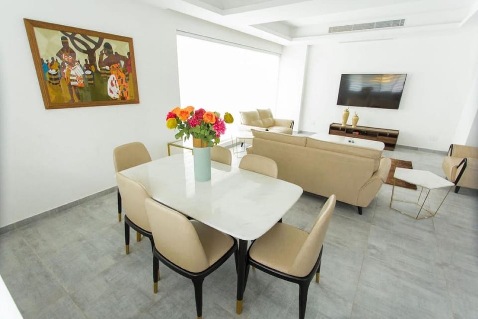 Living room, Dining area