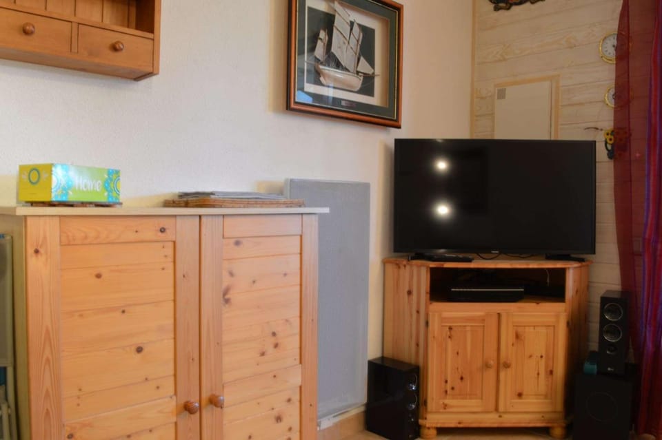 Communal lounge/ TV room, TV and multimedia, Kitchen or kitchenette