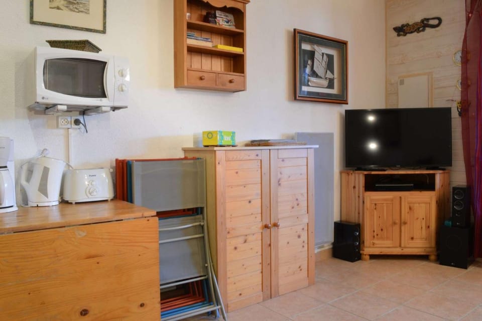 Communal lounge/ TV room, TV and multimedia, Kitchen or kitchenette, minibar