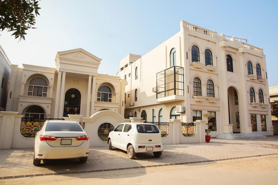 Property building, Street view, Location