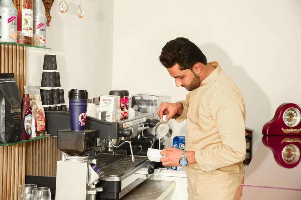 Coffee/tea facilities, Lounge or bar