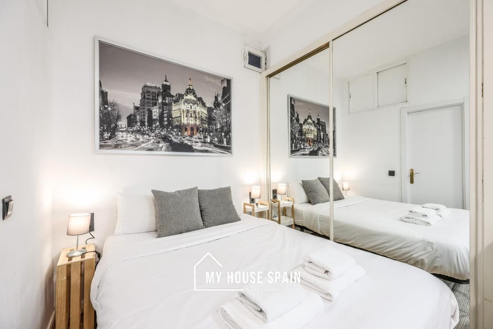 Bed, Photo of the whole room