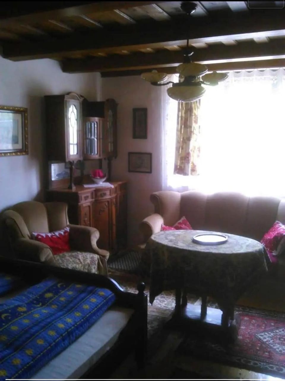 Bed, TV and multimedia, Bedroom
