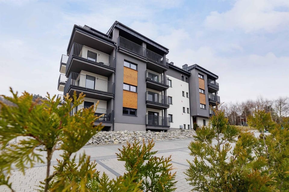 Spokojna Cozy Apartment with Patio & Parking in Wisła by Noclegi Renters Apartment in Poland