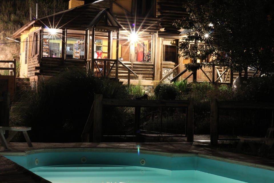 Patio, Swimming pool, Swimming pool