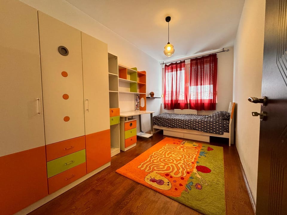 Bed, Photo of the whole room, Bedroom, wardrobe