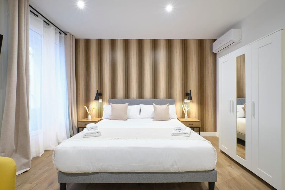 Bed, Photo of the whole room, Bedroom, wardrobe