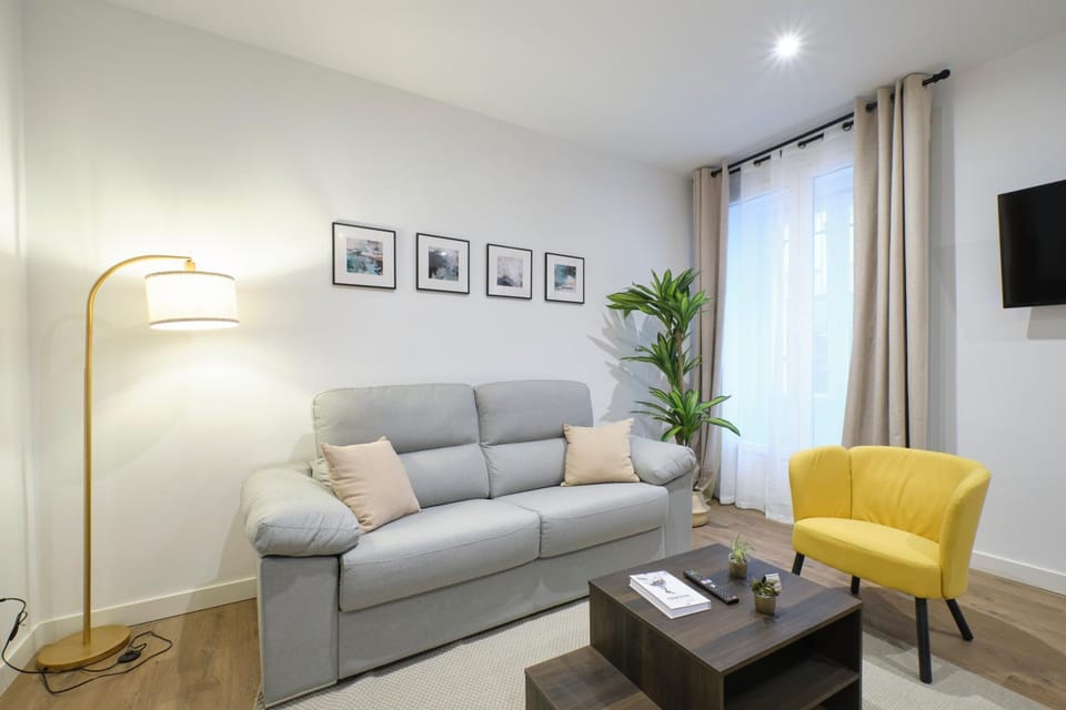 TV and multimedia, Seating area