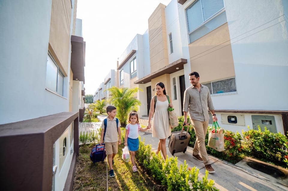 Garden, Street view, Family