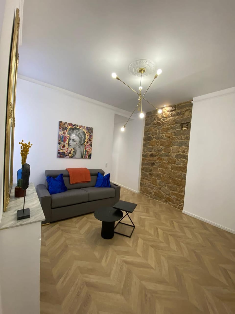 TV and multimedia, Living room, Seating area