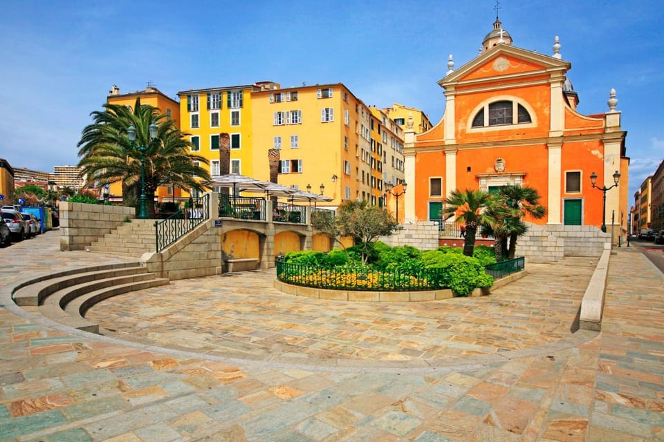 Nearby landmark, Day, Landmark view