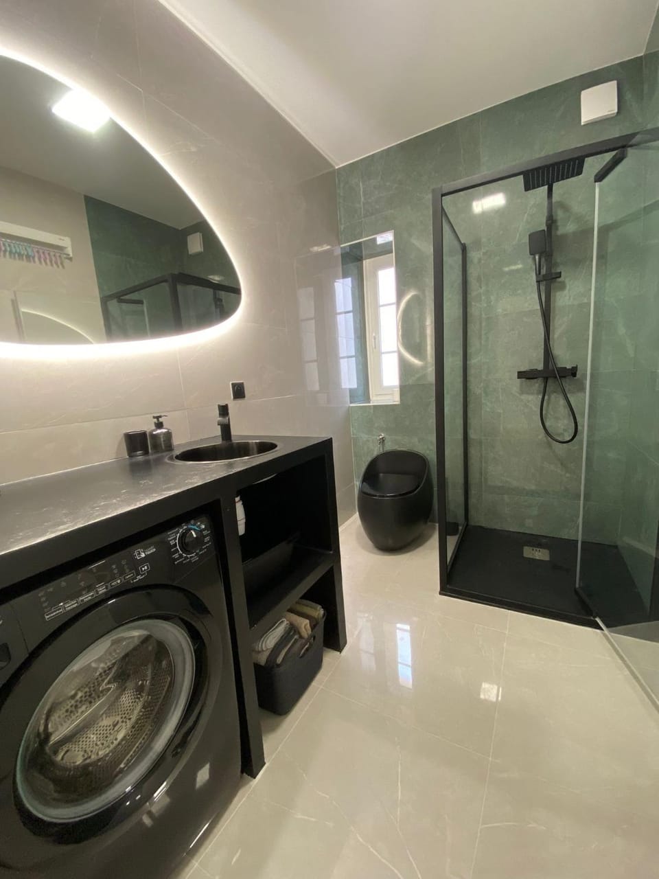 Shower, Bathroom, towels, washing machine