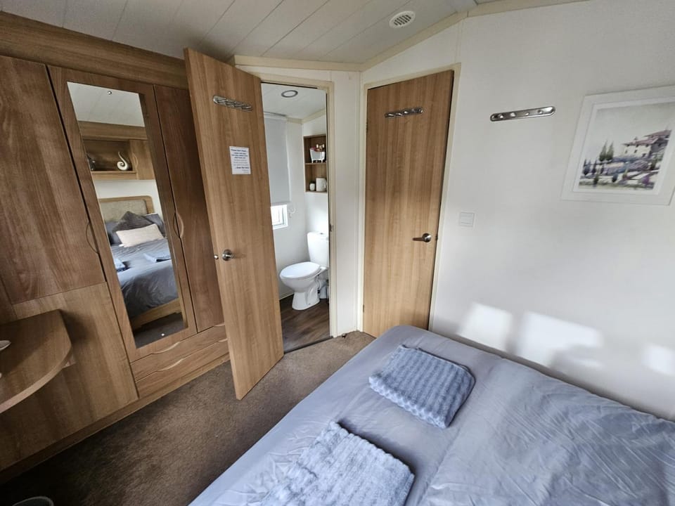 Bathroom, Bedroom