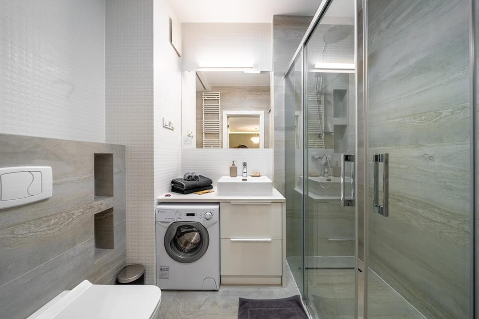 Shower, Toilet, Bathroom, washing machine