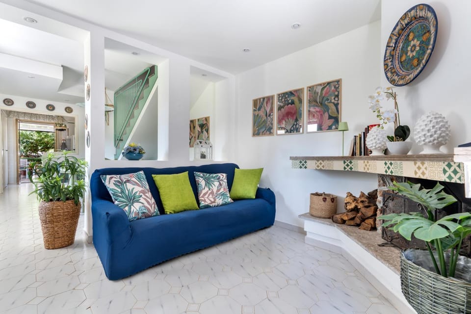 Bird's eye view, Living room, Decorative detail