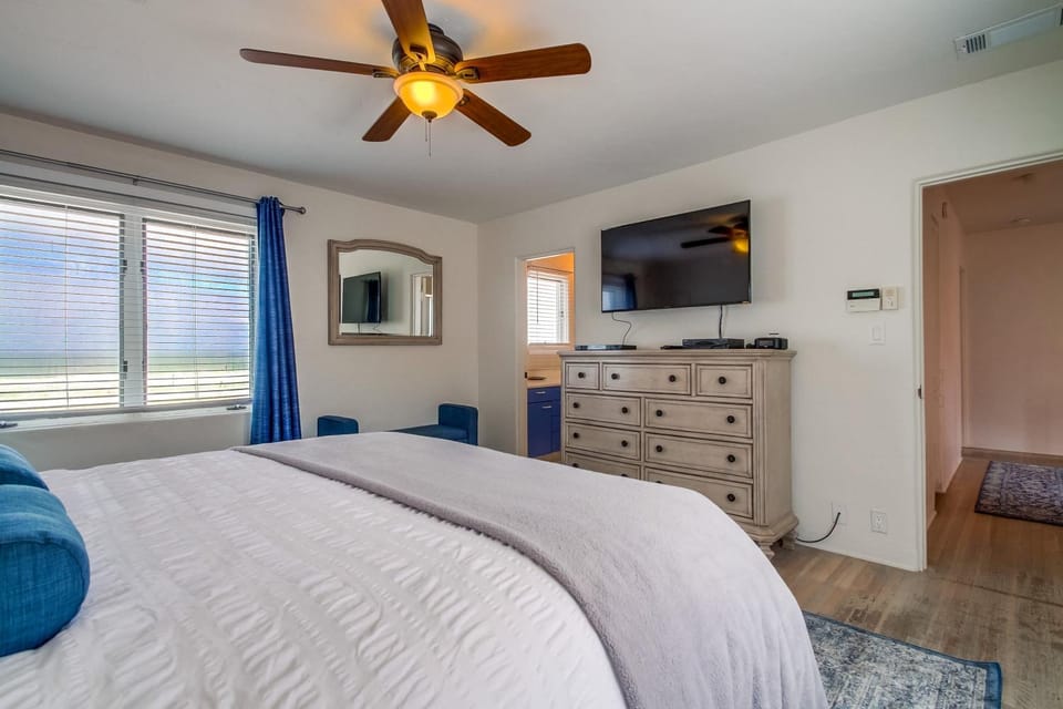 Casa Rosa House in Mission Beach
