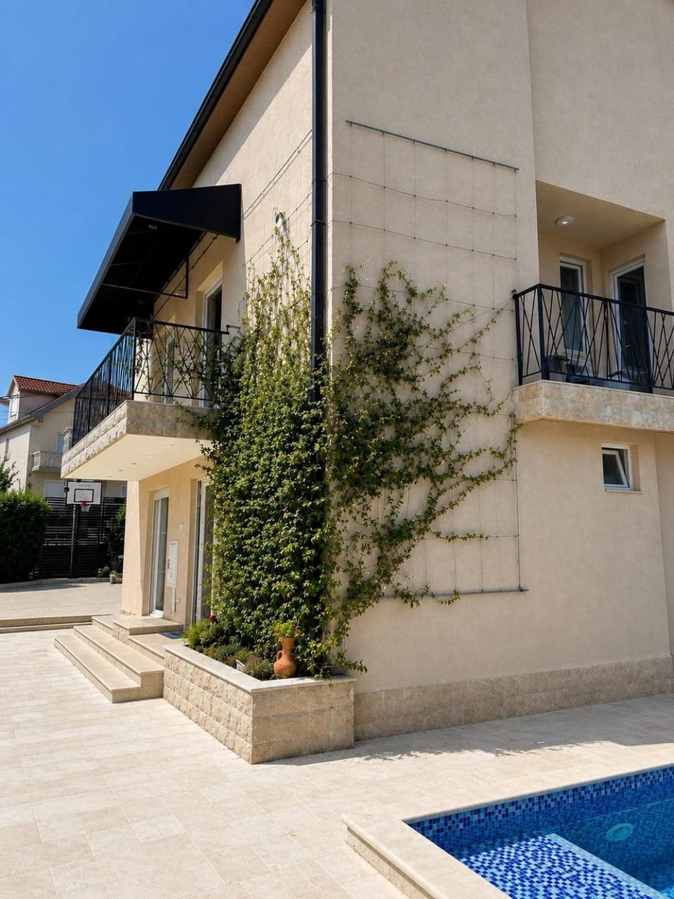 Private luxurious house with pool and garden Villa in Kotor Municipality