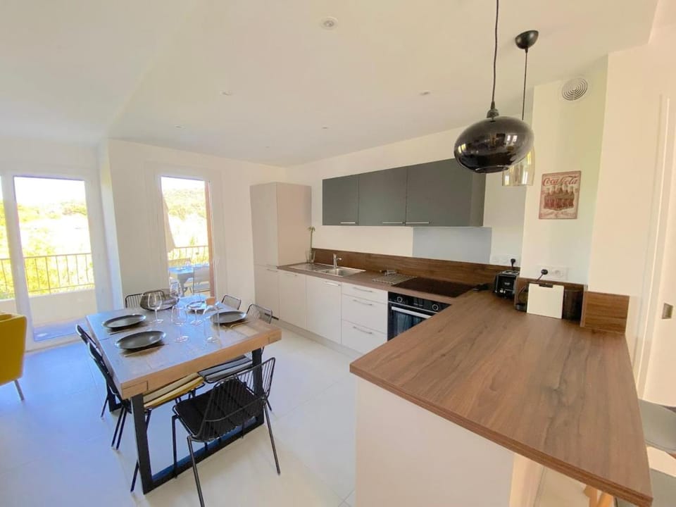 T3 - 5 min du Centre Ville et Plage - Parking Apartment in Sanary-sur-Mer