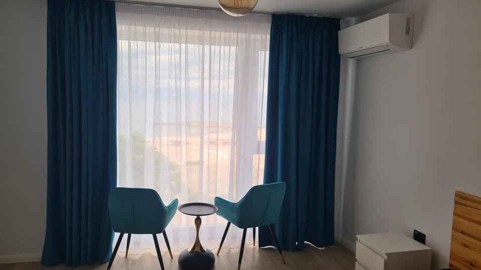 Seating area, Bedroom, Sea view, air conditioner