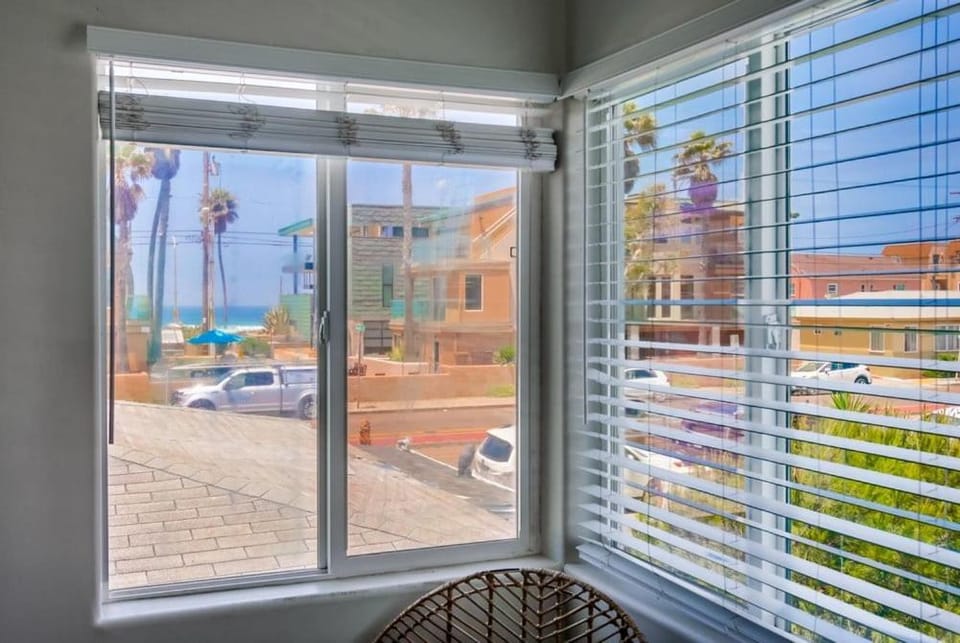Manhattan Shores 1B House in Mission Beach