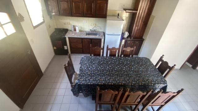 Kitchen or kitchenette, Dining area, pet friendly