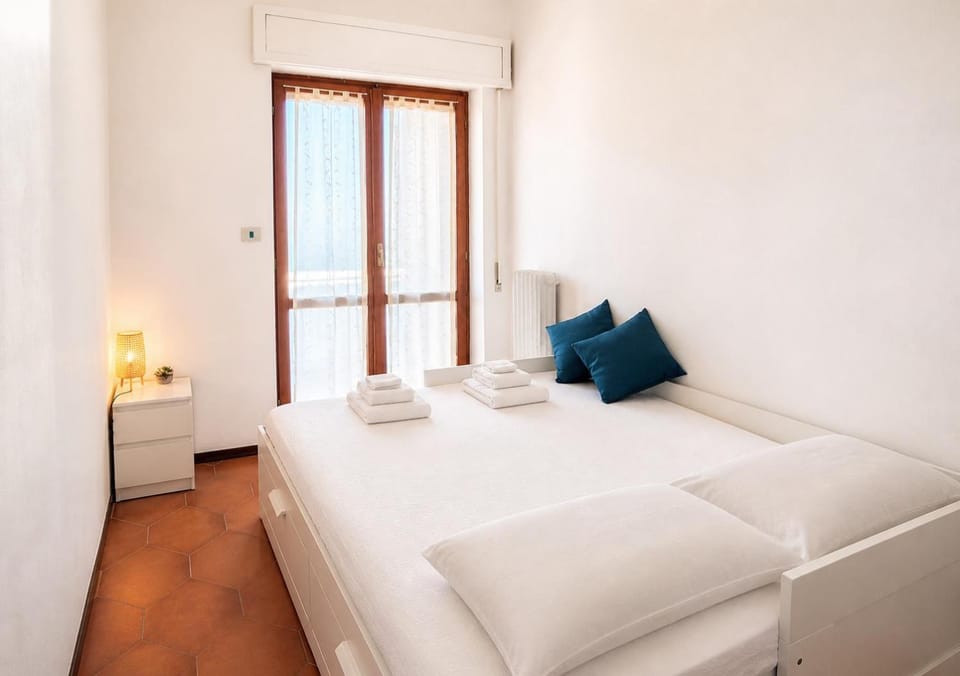 Bed, View (from property/room), Bedroom