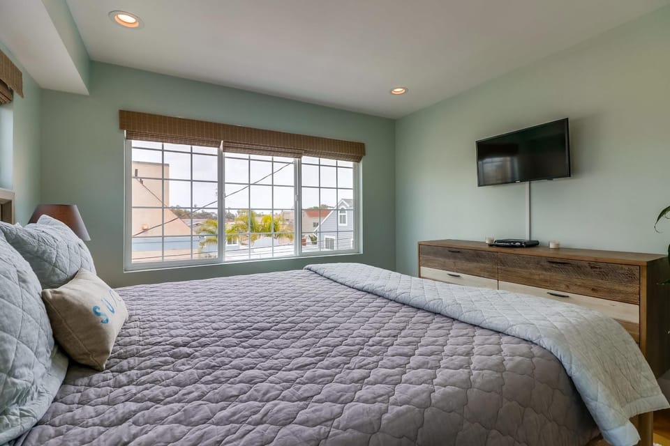 Seaglass Shores House in Mission Beach