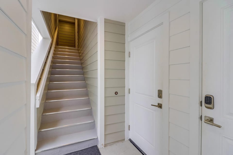 Seaglass Shores House in Mission Beach
