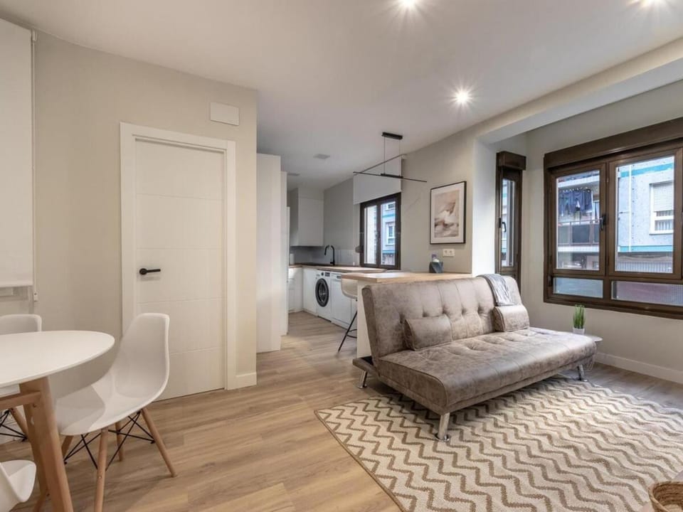 Living room, Lobby or reception, Seating area, Dining area