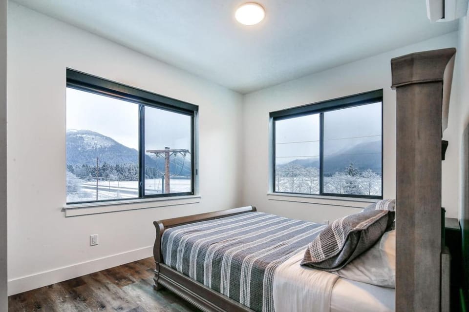 Luxury view, convenient place 304 Apartment in Juneau