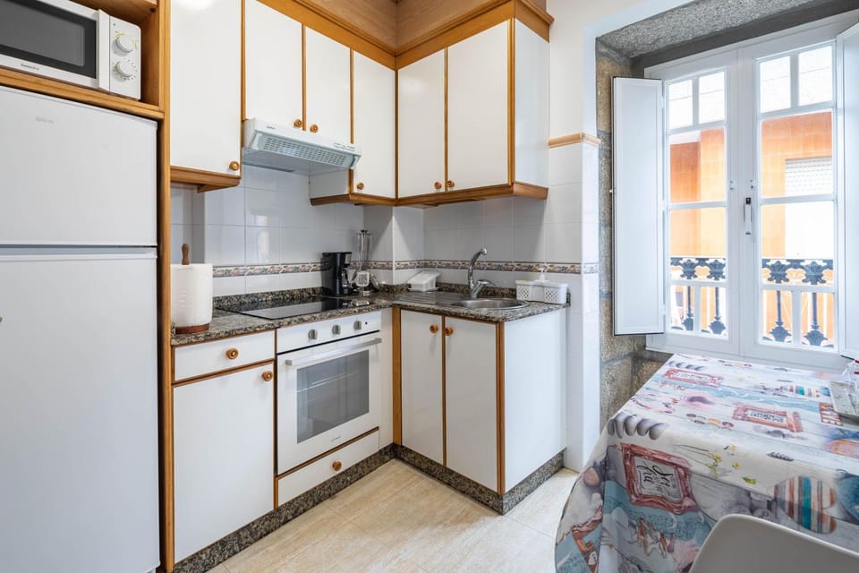Property building, Kitchen or kitchenette, Living room