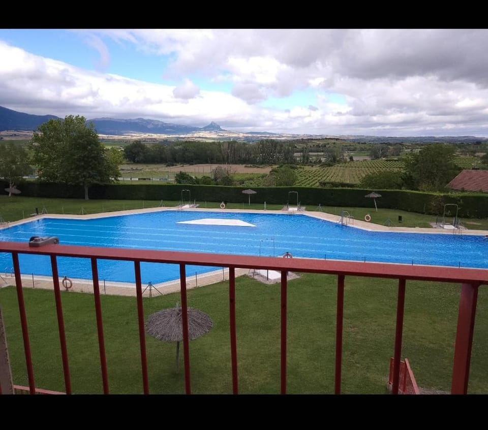 Mountain view, Swimming pool