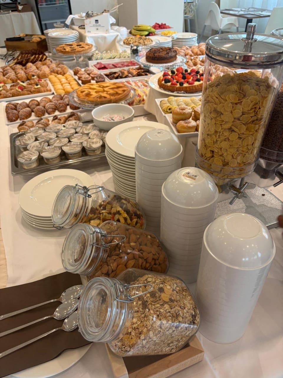 Food and drinks, Food, Breakfast, Breakfast, Continental breakfast, Continental breakfast, Buffet breakfast, Buffet breakfast, Asian breakfast, Asian breakfast, Italian breakfast, Italian breakfast, English/Irish breakfast, English/Irish breakfast, American breakfast, American breakfast