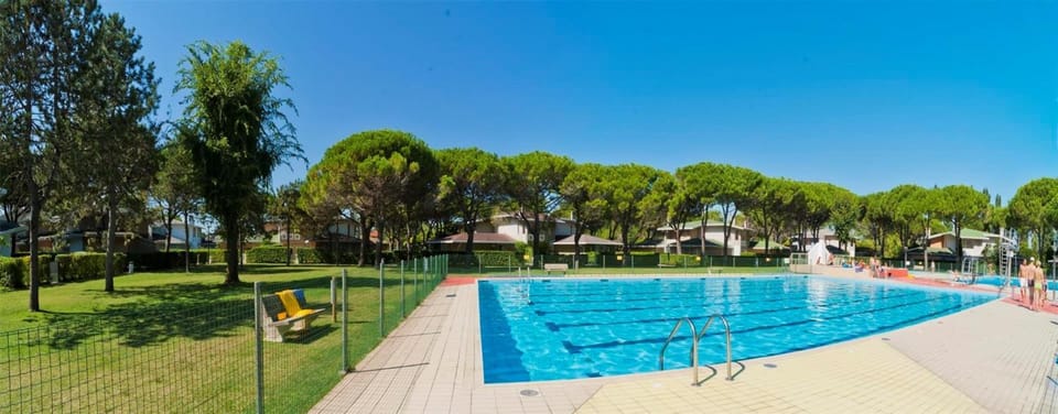Summer, Swimming pool
