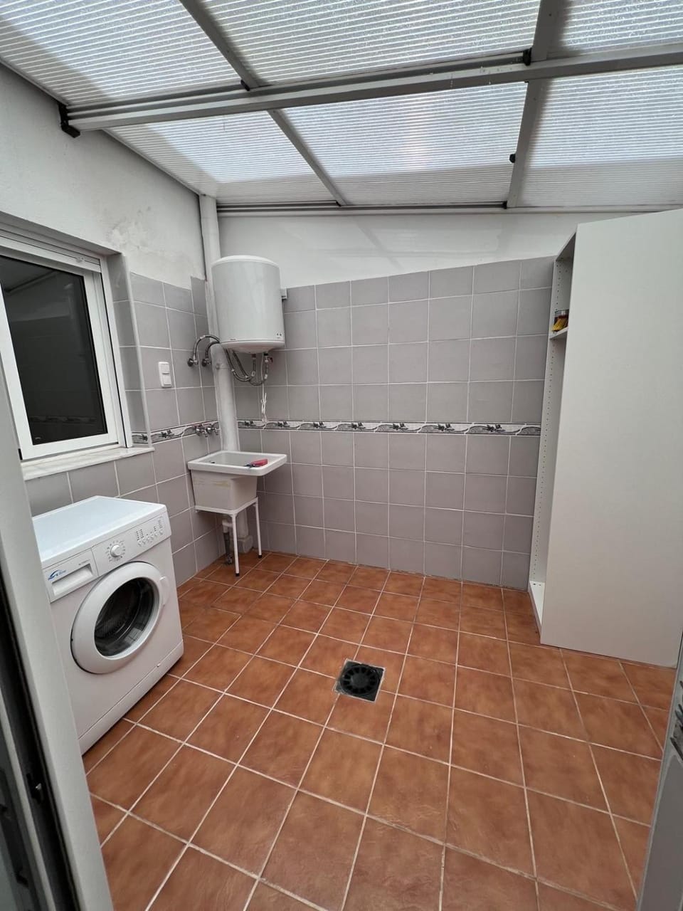 laundry, washing machine