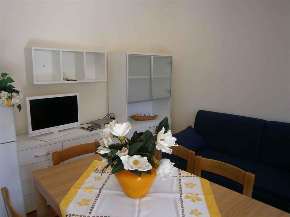 TV and multimedia, Seating area