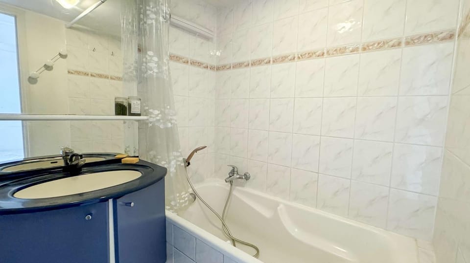 Bathroom, Bath