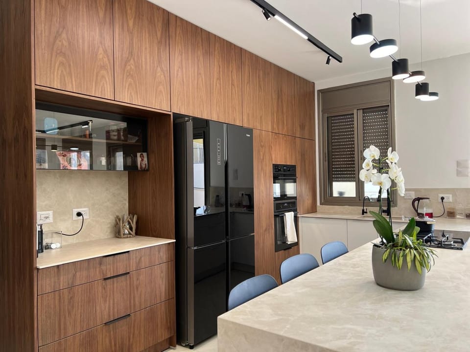 Coffee/tea facilities, Kitchen or kitchenette, oven