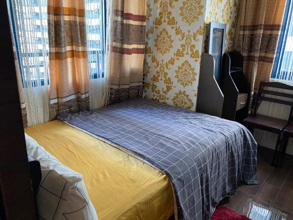Family Oasis Makati 2 bedroom 1 kiddo room 300 mbps Fast Net Apartment in Pasay
