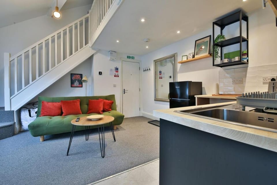 Modern 1-Bed Flat near Cardiff City Centre Apartment in Cardiff