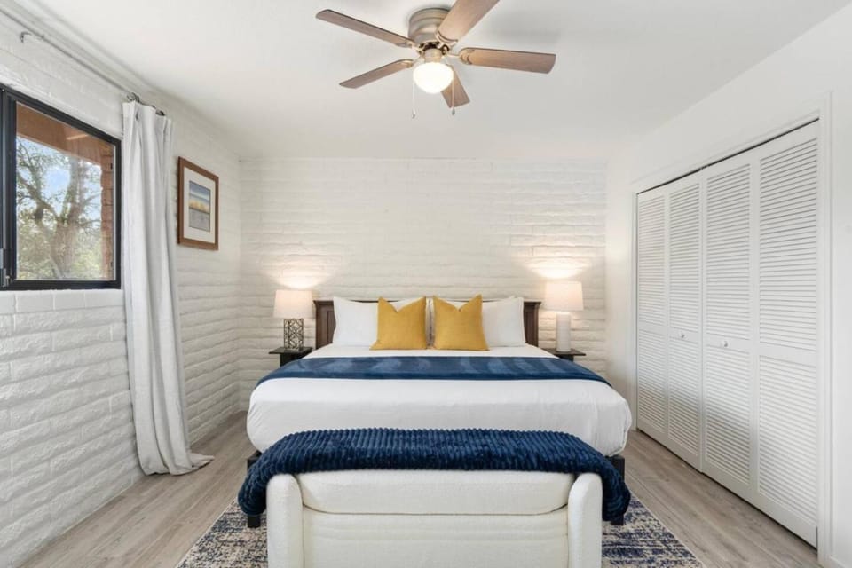 Centrally Located with Pool, Hot Tub, & Firepit House in Sedona