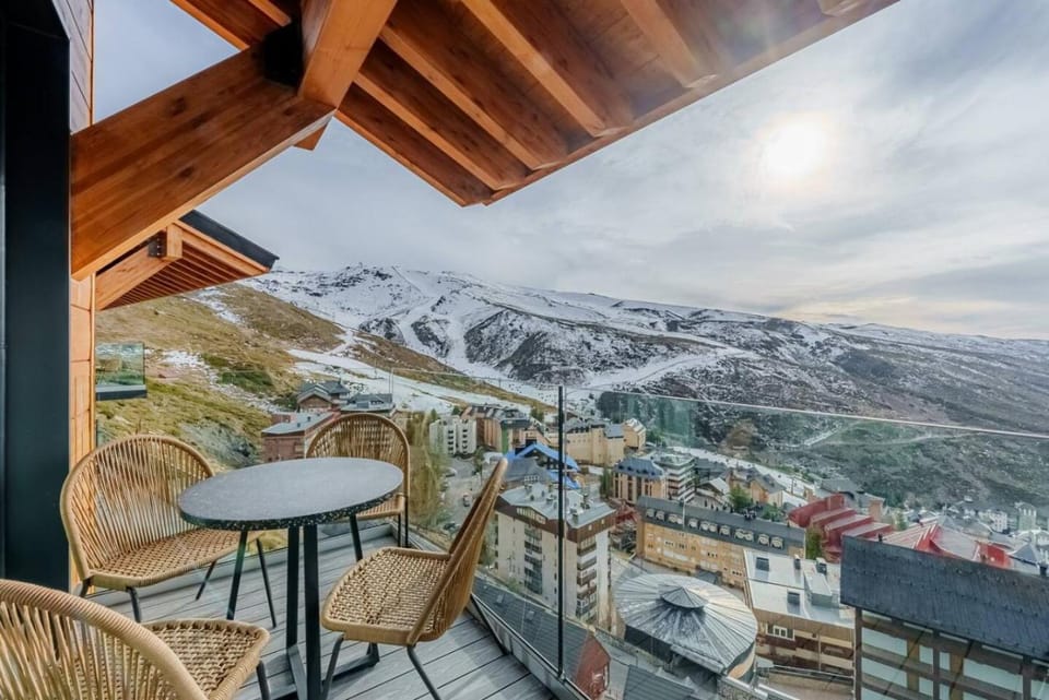 Balcony/Terrace, Mountain view