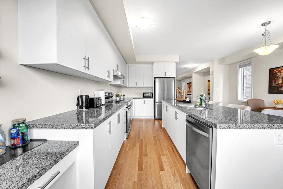 Kitchen or kitchenette, dishwasher, oven, pet friendly, stove, toaster