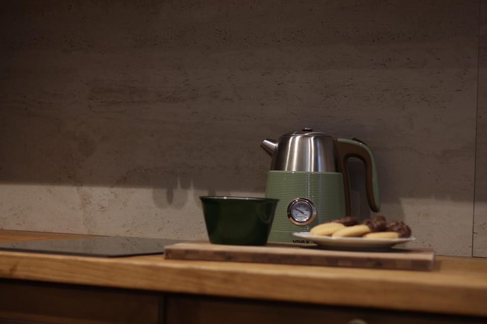 Coffee/tea facilities, Kitchen or kitchenette