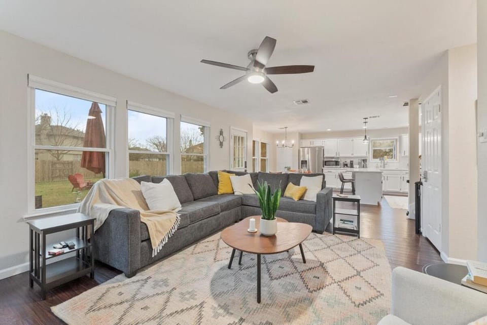 4BR Retreat Near Austin Backyard & Fire pit House in Pflugerville