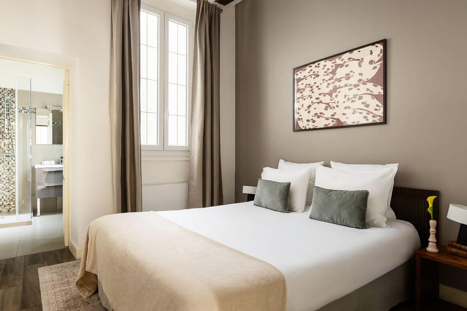 Charming Apartment 2BR 6P St-Germain-des-prés Apartment in Paris