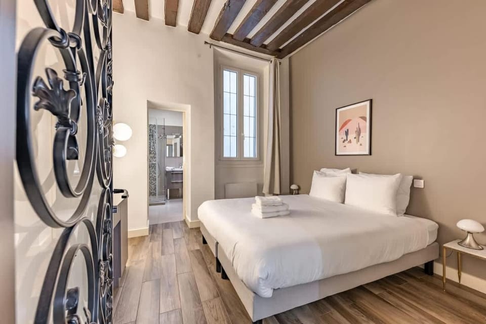 Charming Apartment 2BR 6P St-Germain-des-prés Apartment in Paris