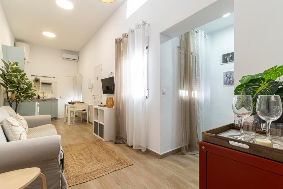 Dining area, air conditioner