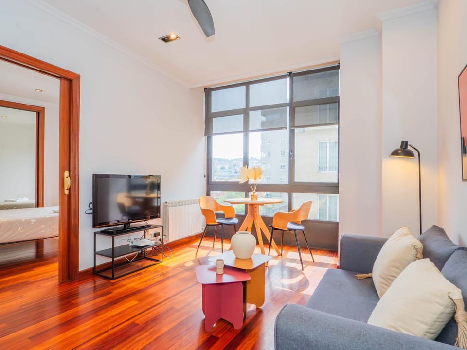 YBH Alfonso XIII, 28 Apartment in Vigo