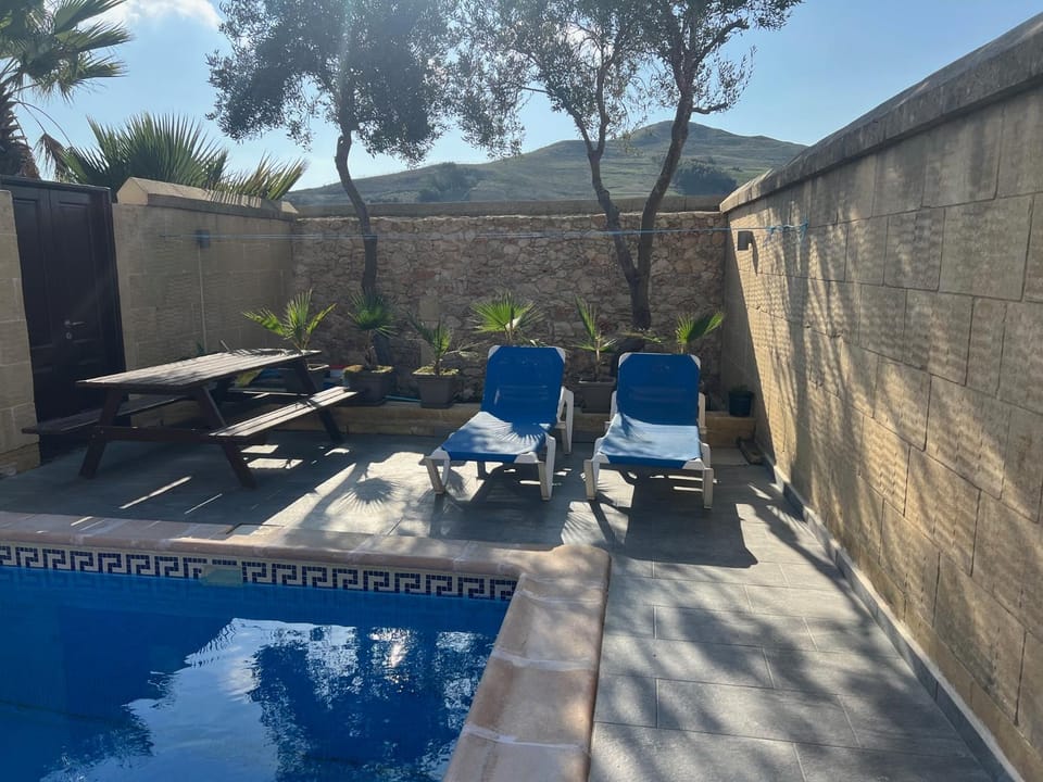 4 Bedroom Holiday Home with Private Pool House in Malta